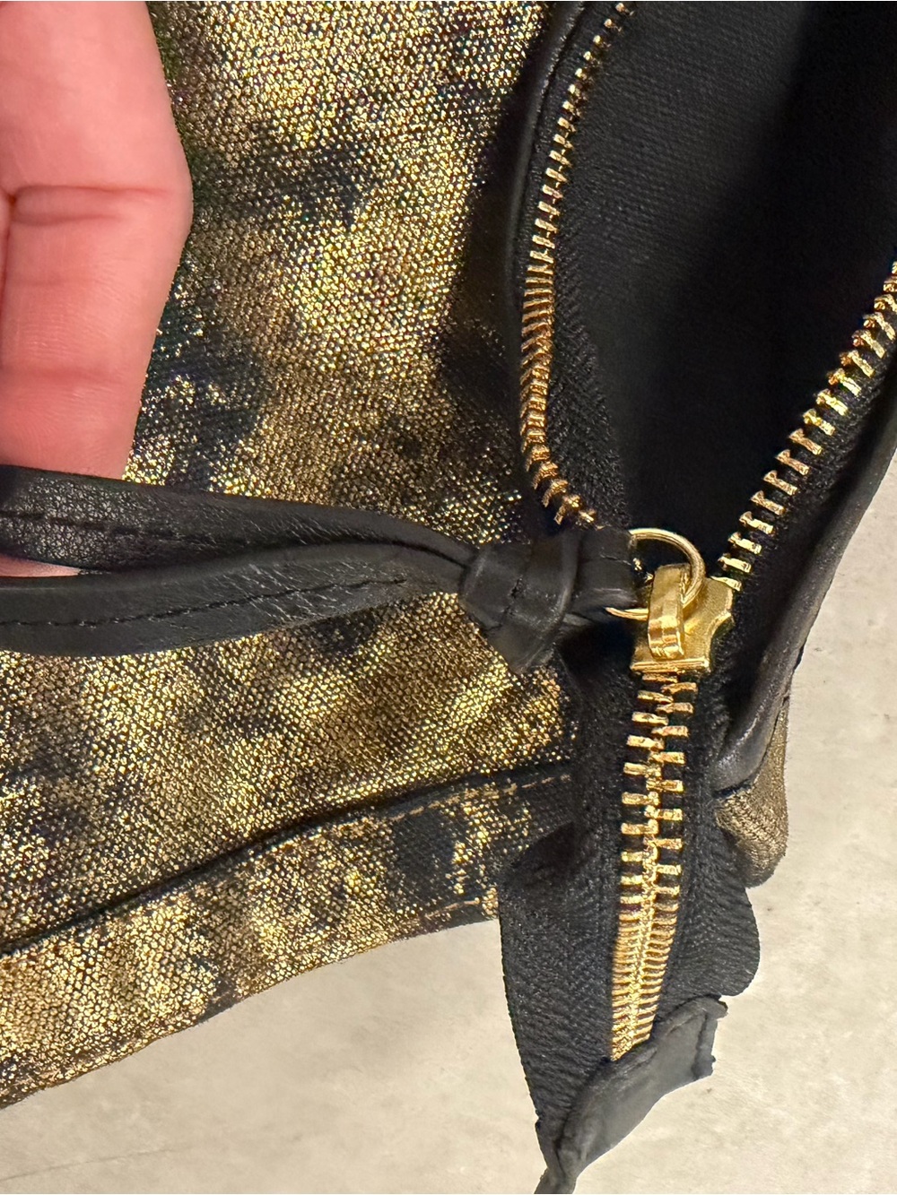 Kempton & Co - RARE - Black Gold Splatter Tote Bag - Picture 4 of 15